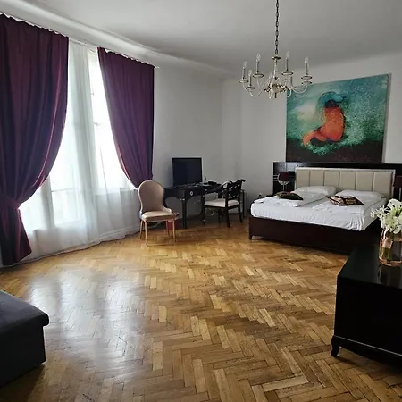 Hotel Pension Museum-2